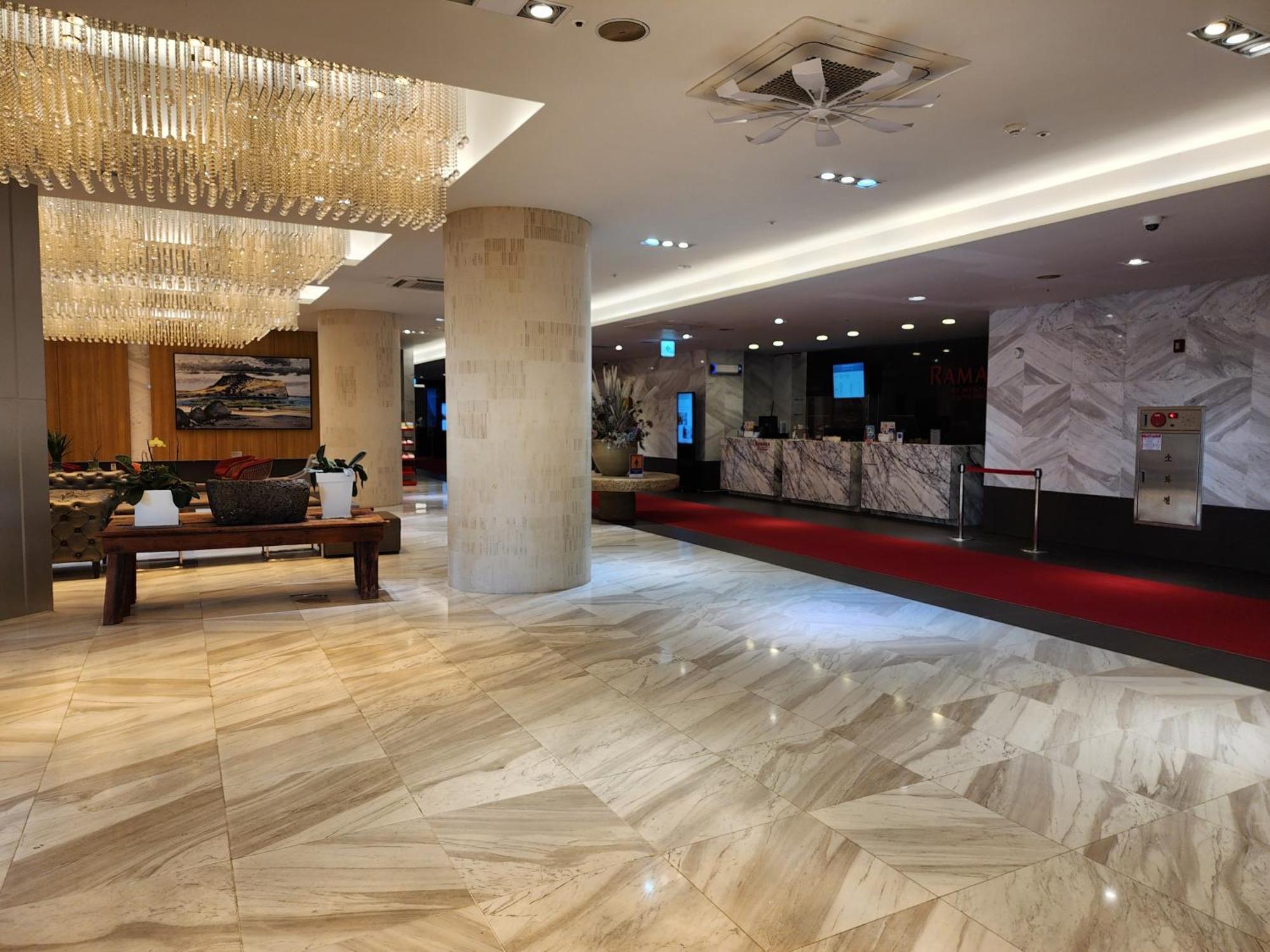Ramada By Wyndham Jeju Hamdeok Hotel Exterior photo